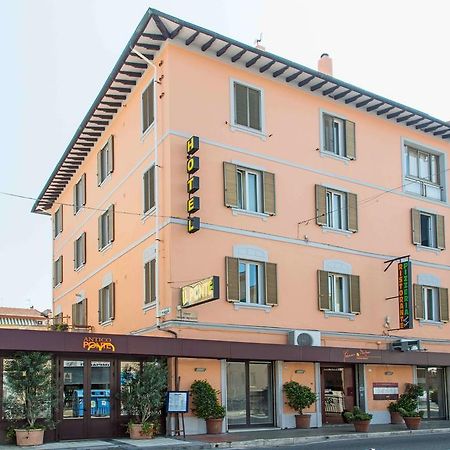 Hotel Il Ponte Cecina  Bagian luar foto