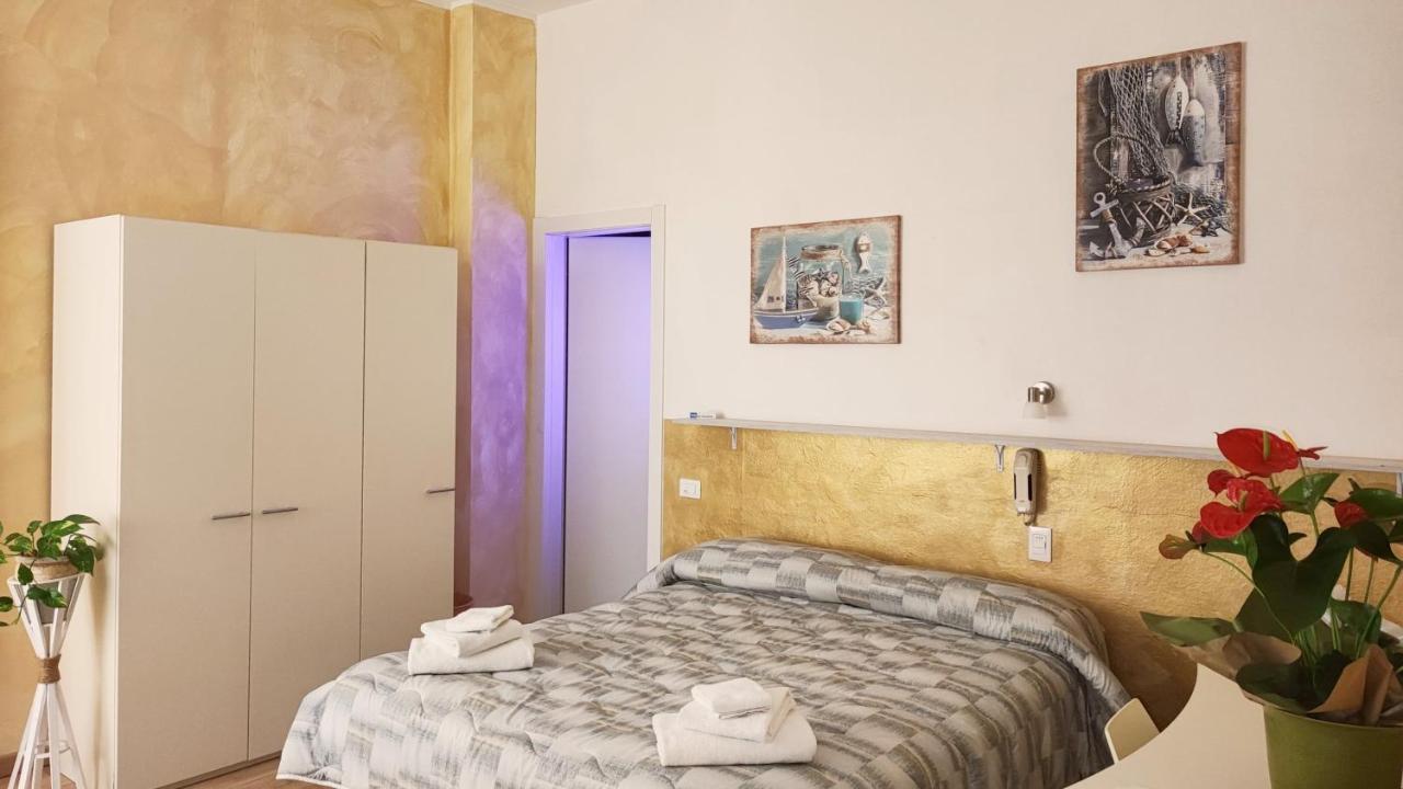 Hotel Il Ponte Cecina  Bagian luar foto