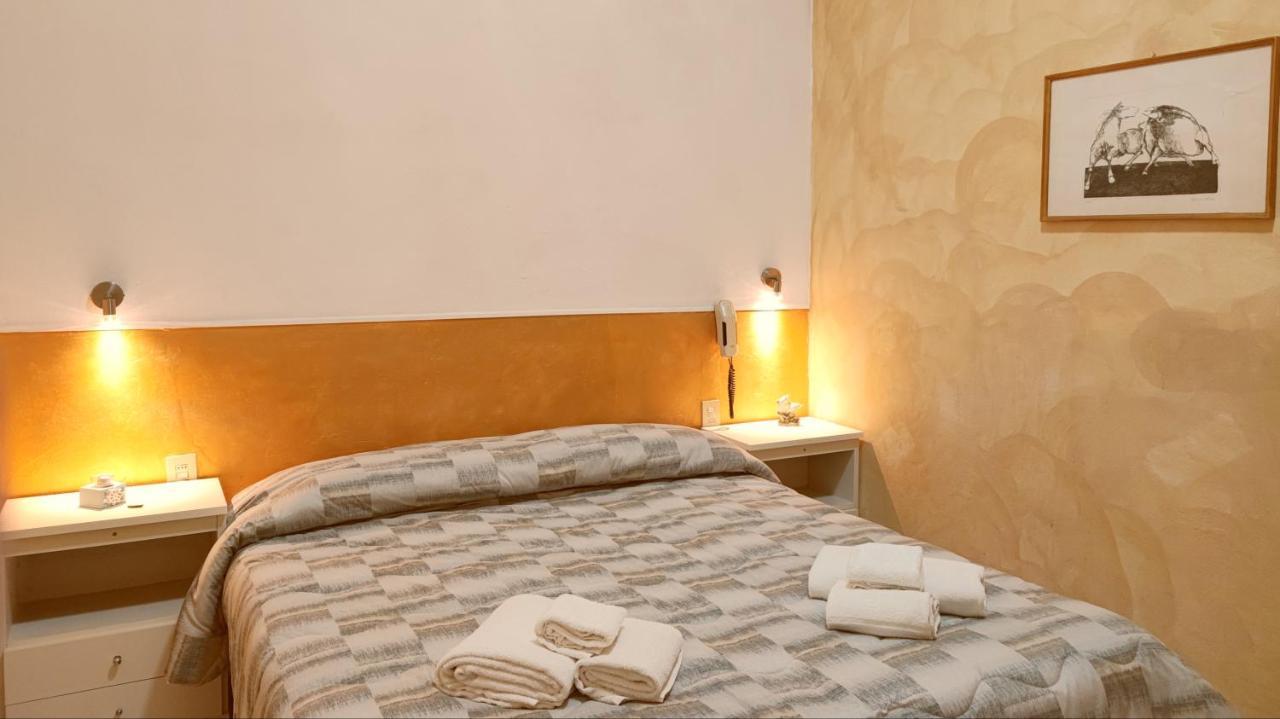 Hotel Il Ponte Cecina  Bagian luar foto