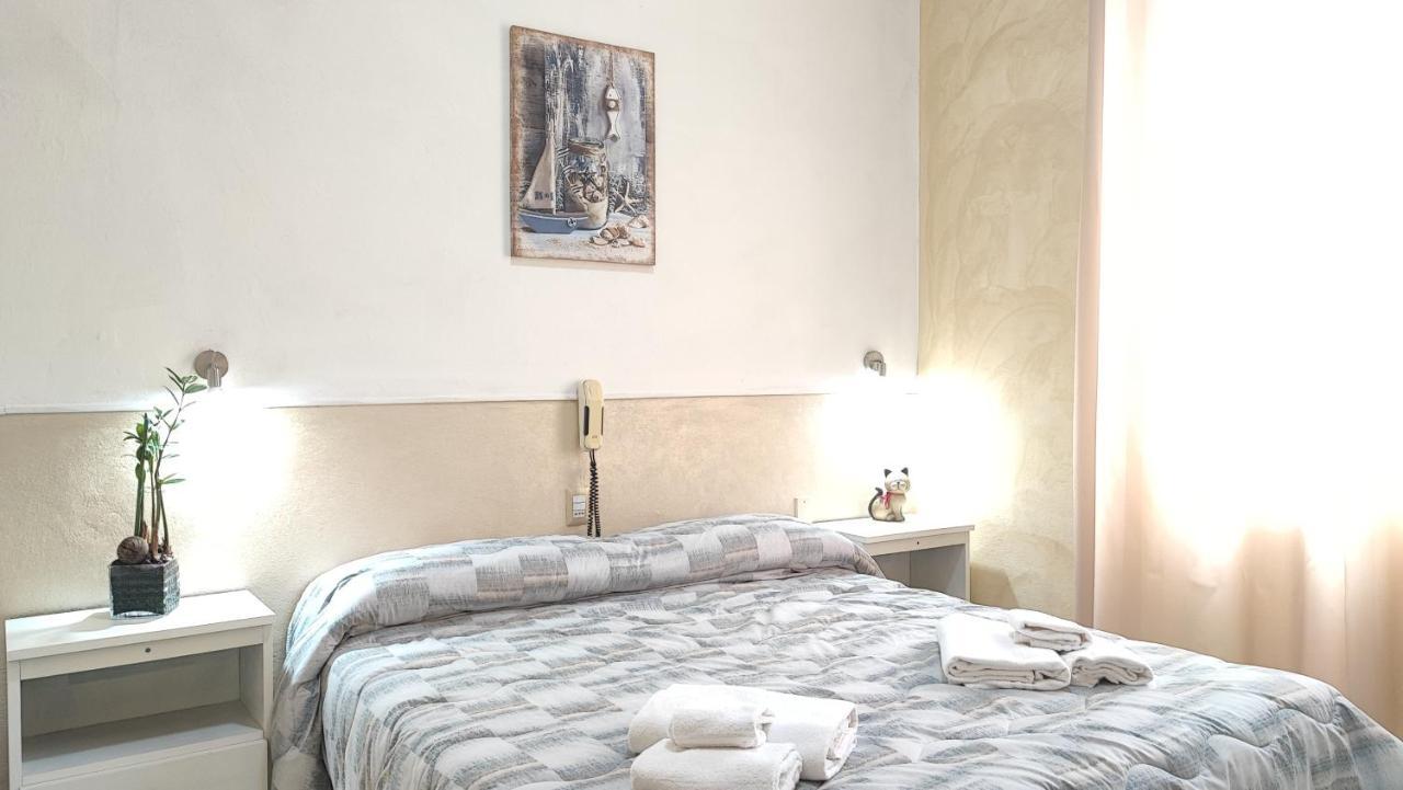 Hotel Il Ponte Cecina  Bagian luar foto