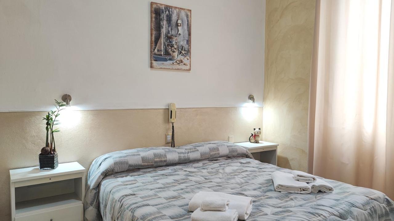 Hotel Il Ponte Cecina  Bagian luar foto