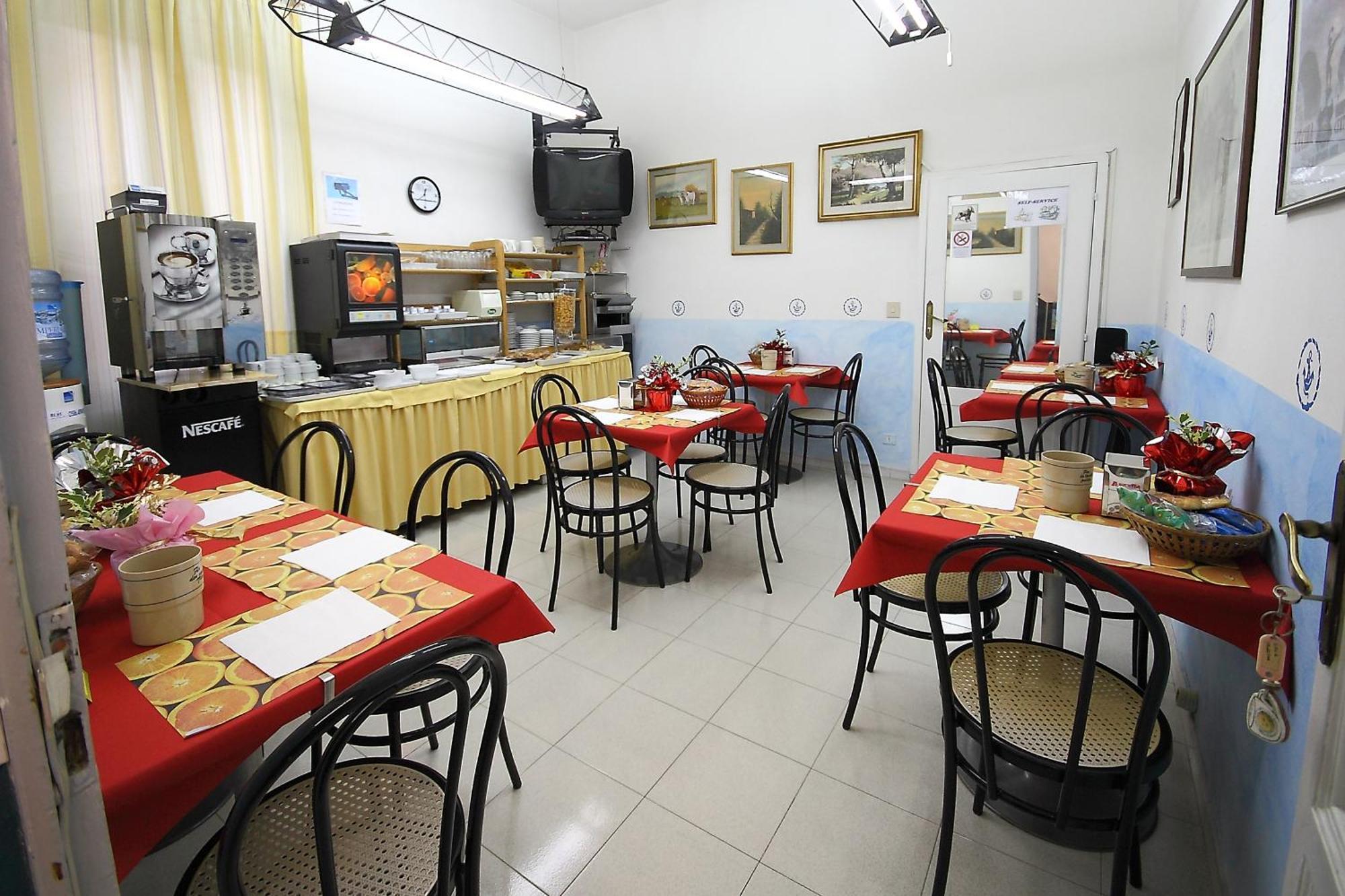 Hotel Il Ponte Cecina  Bagian luar foto